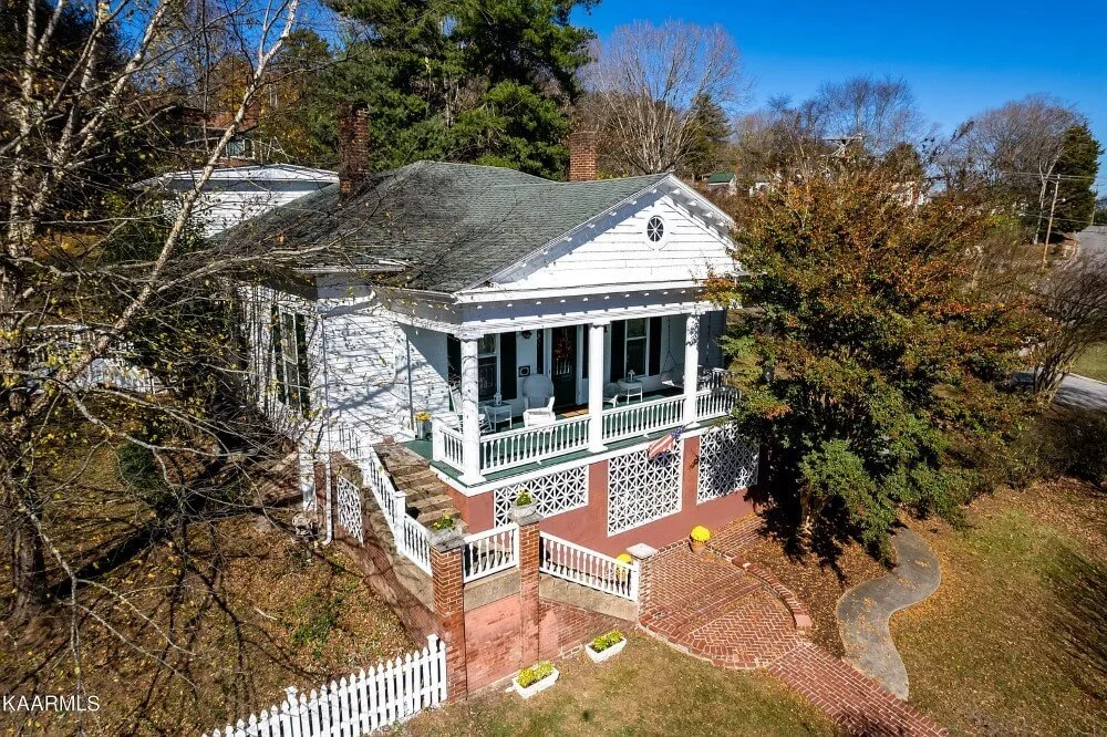 Richard C Jackson House, 1850 Georgian style in Loudon, Tennessee